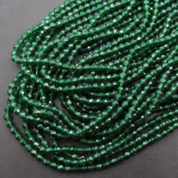 Cyrkon syntetyczny zielony - fasetowane kulki 4 mm (sznur) 