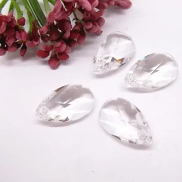 Kryształki Swarovski almond pendant crystal 16x9x5,5mm (sztuka)